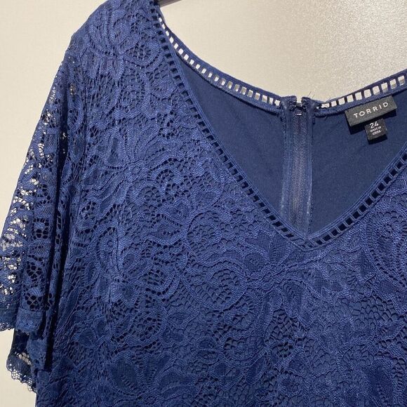 Torrid Women's Navy Floral Lace V-Neck Short Sleeve Fit & Flare Dress Size 24 - Picture 5 of 10